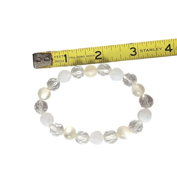 Elegant Beaded Stretch Bracelet Faceted Crystal Pearl Matte White Jewelry - Picture 4 of 4